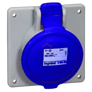 Розетка встраиваемая Legrand P17 32А 2К+З 230В IP44